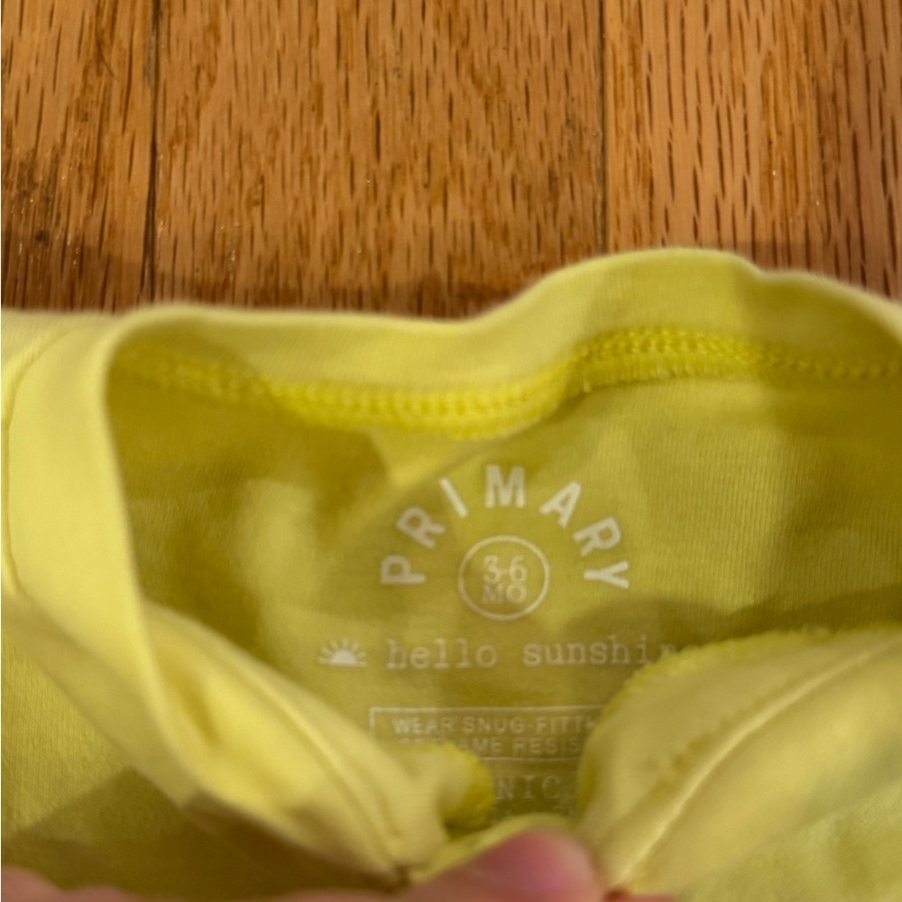 💛 Primary Organic Zip Footie – Bright Yellow 💛
Size 3–6 Months - Picture 4 of 5